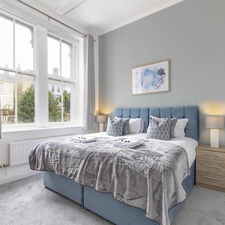 Alexandra - Large 3 Bed Perfect For Contractors, Free Parking, Fast Wifi And Great Value! Apartment Plymouth Bagian luar foto