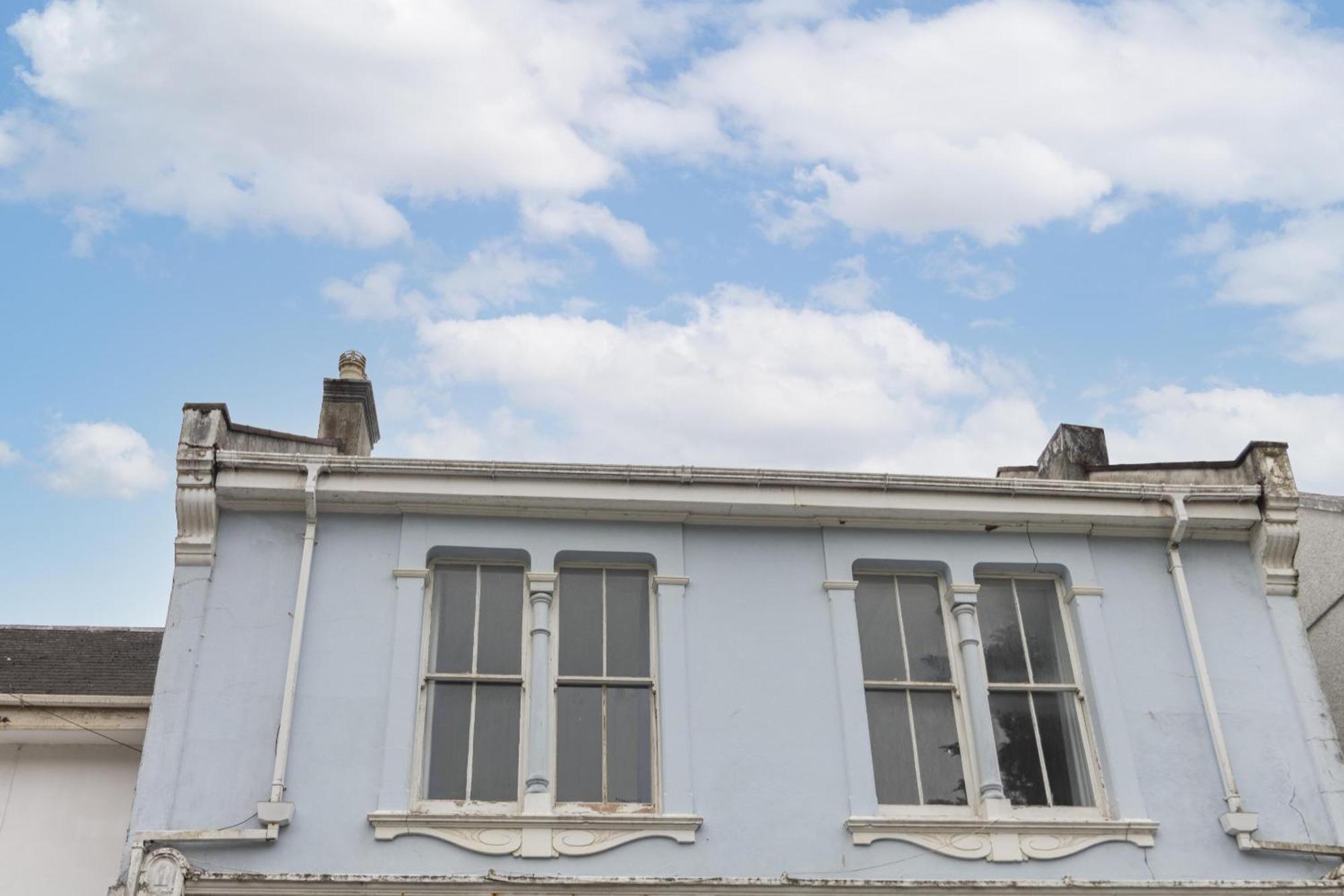 Alexandra - Large 3 Bed Perfect For Contractors, Free Parking, Fast Wifi And Great Value! Apartment Plymouth Bagian luar foto
