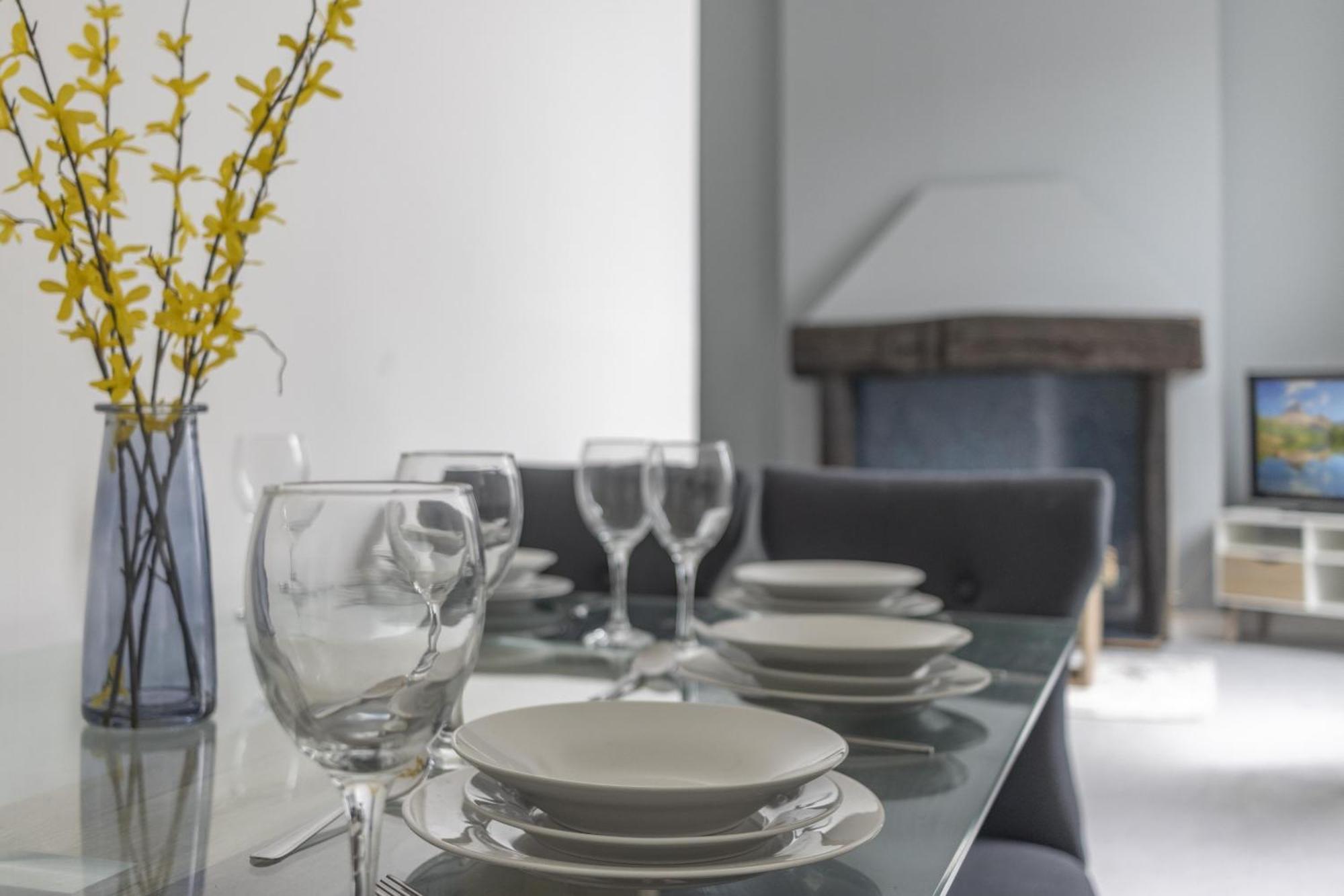 Alexandra - Large 3 Bed Perfect For Contractors, Free Parking, Fast Wifi And Great Value! Apartment Plymouth Bagian luar foto