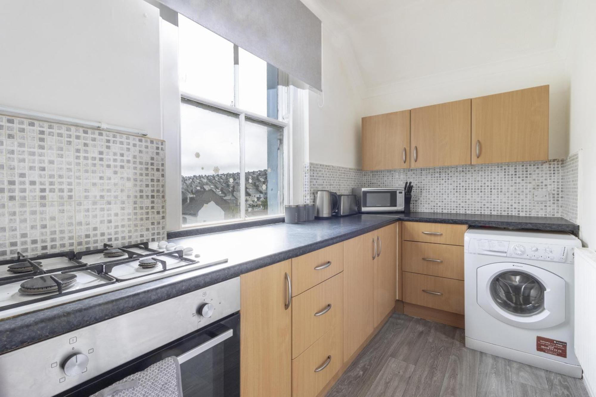 Alexandra - Large 3 Bed Perfect For Contractors, Free Parking, Fast Wifi And Great Value! Apartment Plymouth Bagian luar foto