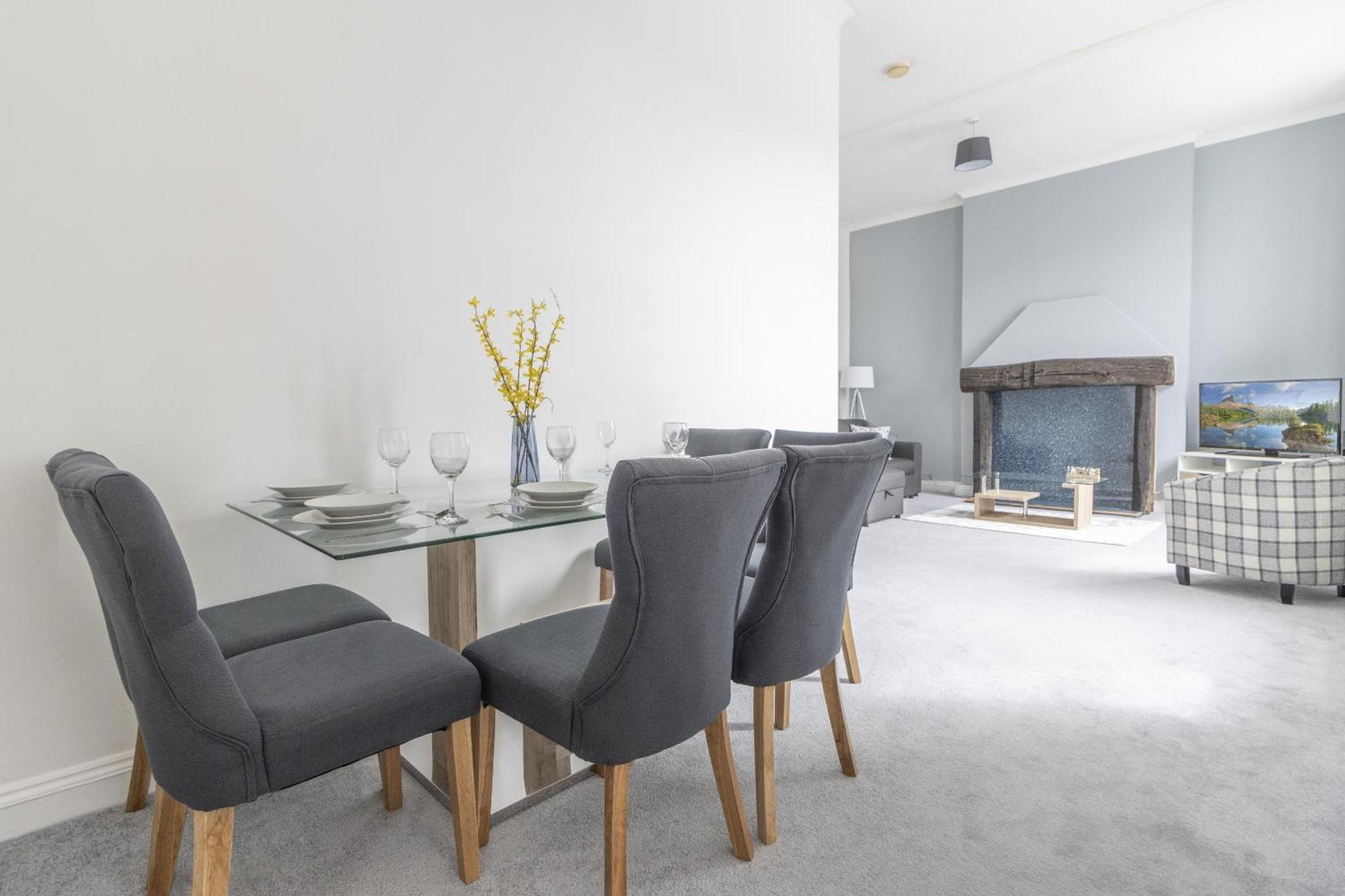 Alexandra - Large 3 Bed Perfect For Contractors, Free Parking, Fast Wifi And Great Value! Apartment Plymouth Bagian luar foto