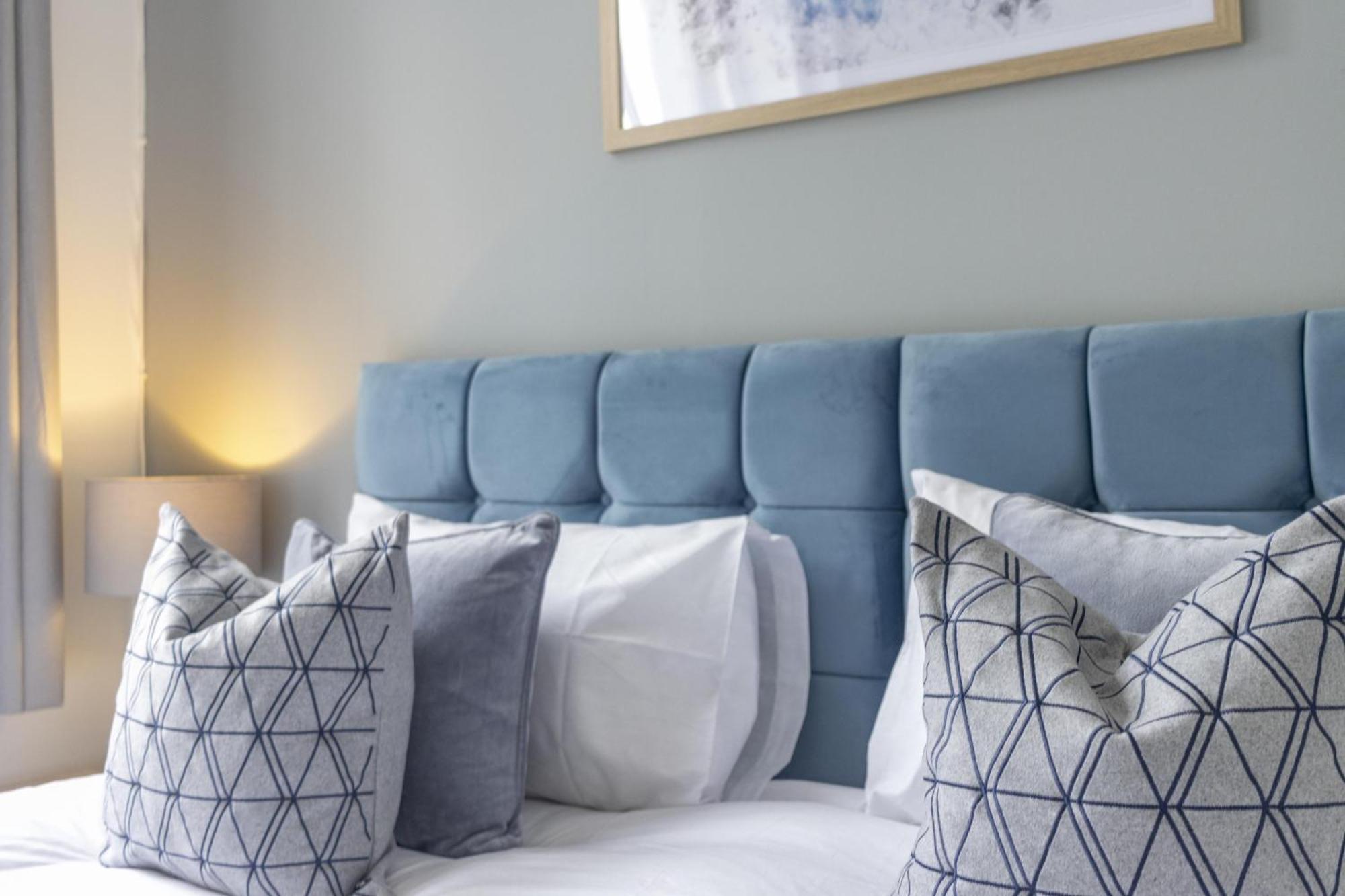 Alexandra - Large 3 Bed Perfect For Contractors, Free Parking, Fast Wifi And Great Value! Apartment Plymouth Bagian luar foto
