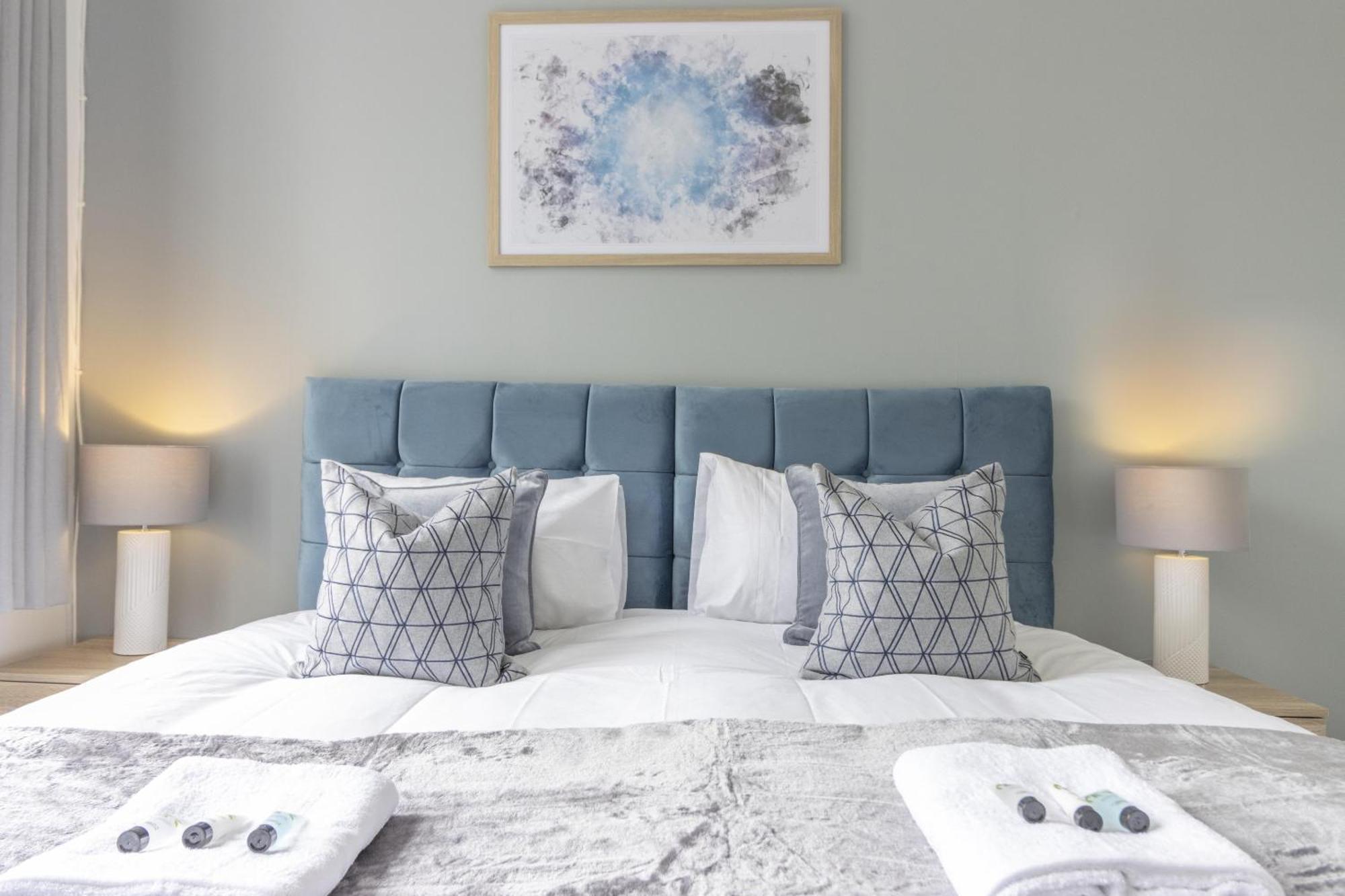 Alexandra - Large 3 Bed Perfect For Contractors, Free Parking, Fast Wifi And Great Value! Apartment Plymouth Bagian luar foto